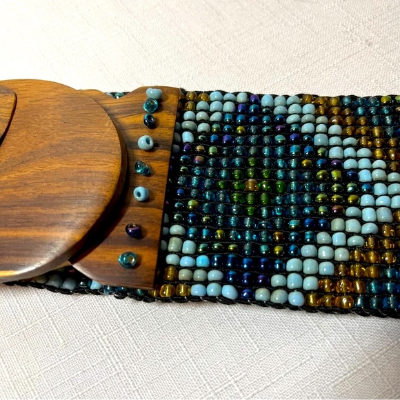 INDONESIA handmade Beaded Stretch Belt and Bracelet Set. Amazing bead work! - Picture 9 of 12